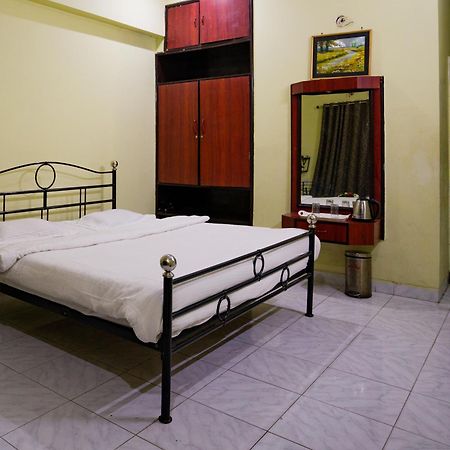 Hotel Girdhar Mahal Indore Exterior photo