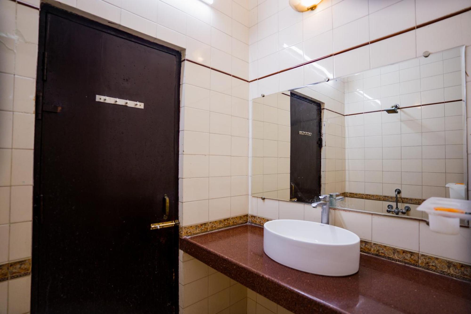 Hotel Girdhar Mahal Indore Exterior photo